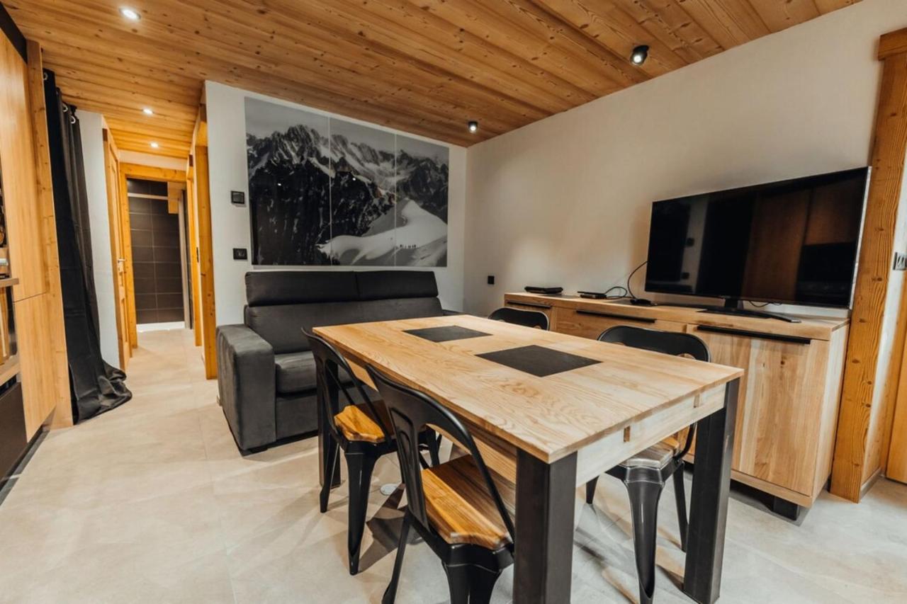 Vouvy Furnished Flat Apartment Шамони Екстериор снимка